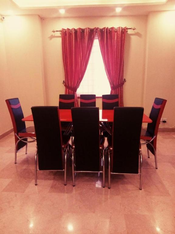Royal Galaxy Bed & Breakfast Islamabad - For Families Only Eksteriør bilde