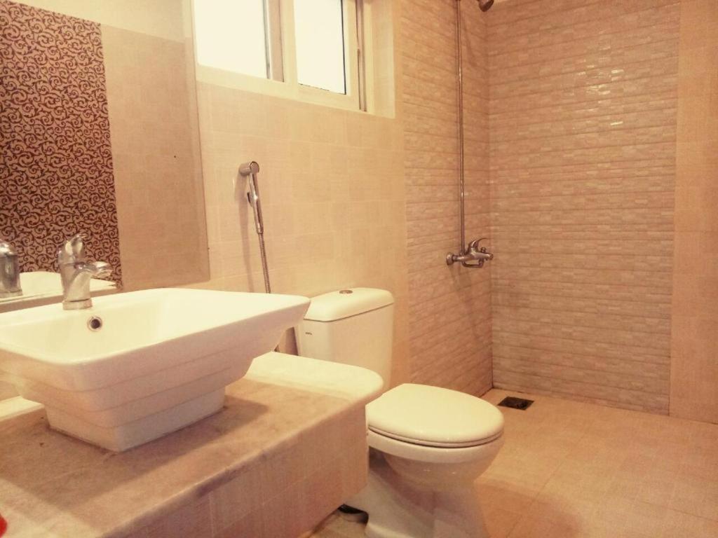 Royal Galaxy Bed & Breakfast Islamabad - For Families Only Eksteriør bilde